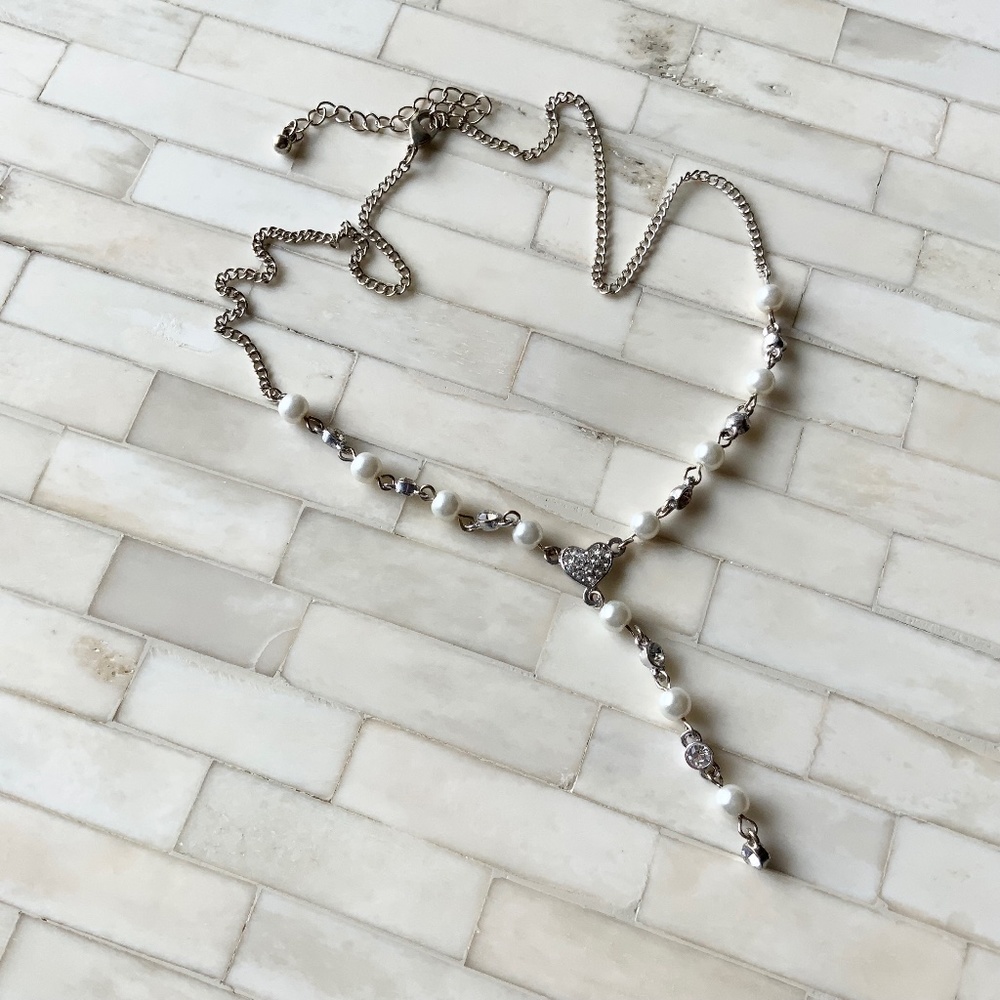 Heart faux pearl necklace